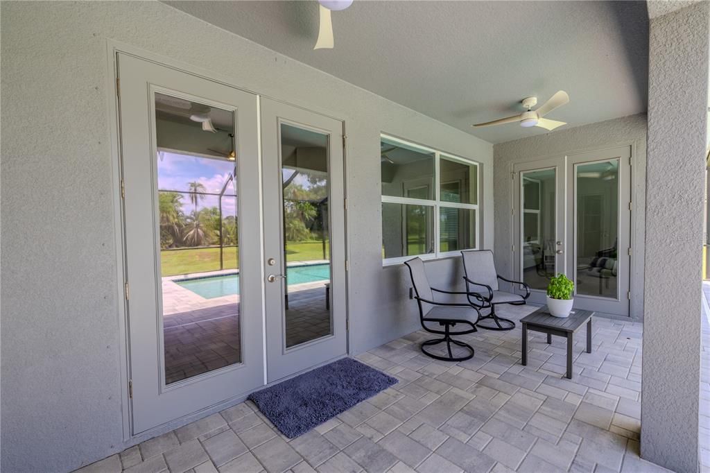 For Sale: $899,000 (4 beds, 3 baths, 3042 Square Feet)