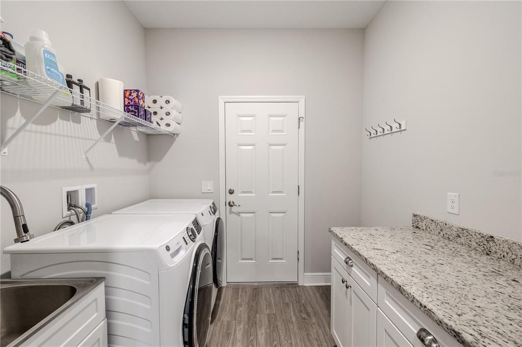 For Sale: $899,000 (4 beds, 3 baths, 3042 Square Feet)