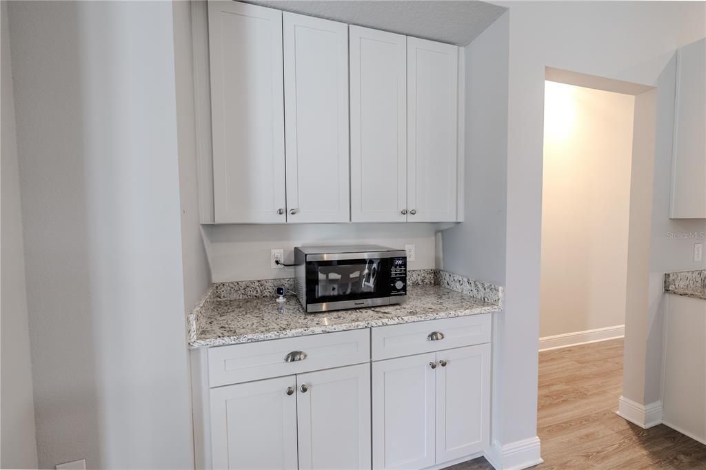 For Sale: $899,000 (4 beds, 3 baths, 3042 Square Feet)