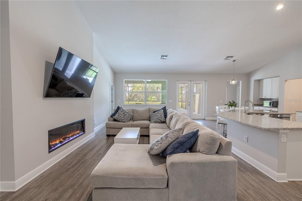 For Sale: $899,000 (4 beds, 3 baths, 3042 Square Feet)