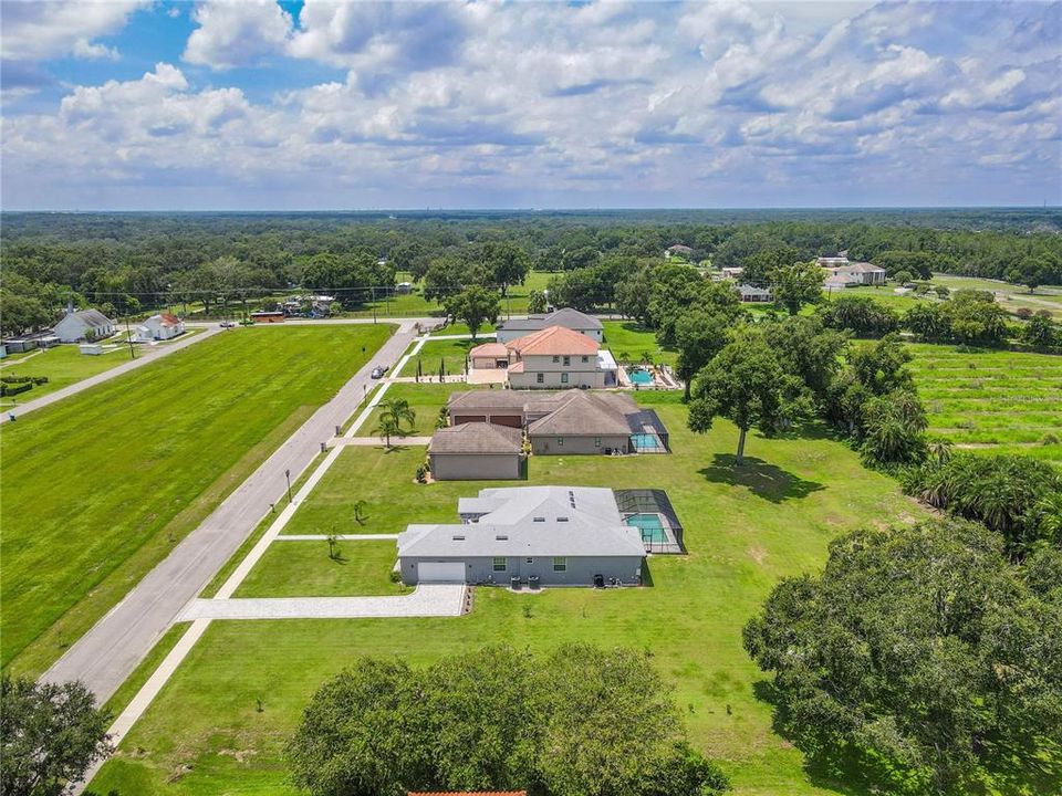 For Sale: $899,000 (4 beds, 3 baths, 3042 Square Feet)