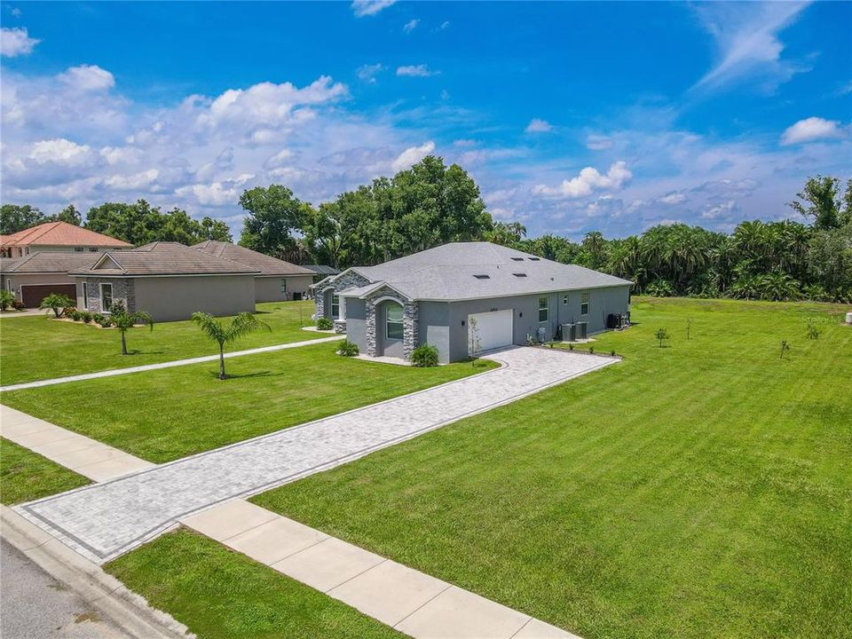 For Sale: $899,000 (4 beds, 3 baths, 3042 Square Feet)