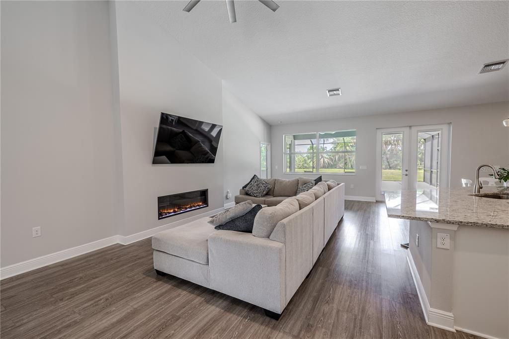 For Sale: $899,000 (4 beds, 3 baths, 3042 Square Feet)