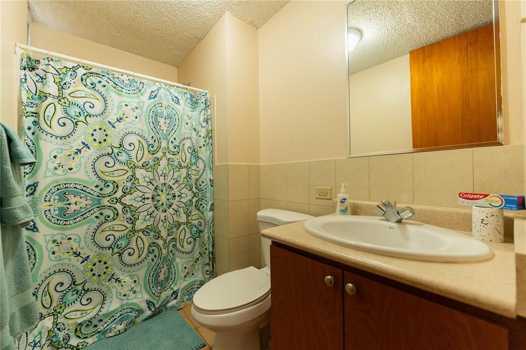 For Sale: $315,000 (2 beds, 2 baths, 983 Square Feet)