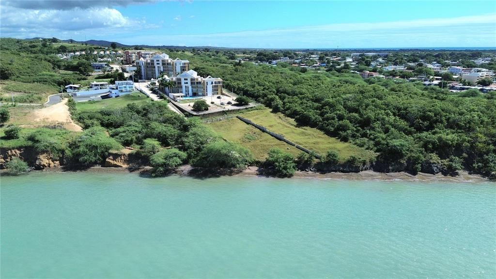 For Sale: $315,000 (2 beds, 2 baths, 983 Square Feet)