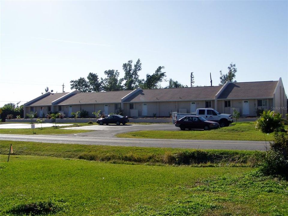 For Rent: $1,200 (2 beds, 2 baths, 748 Square Feet)