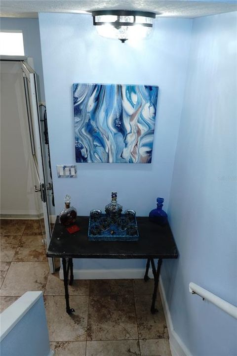 For Sale: $199,500 (2 beds, 1 baths, 842 Square Feet)