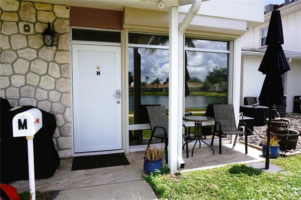 For Sale: $199,500 (2 beds, 1 baths, 842 Square Feet)