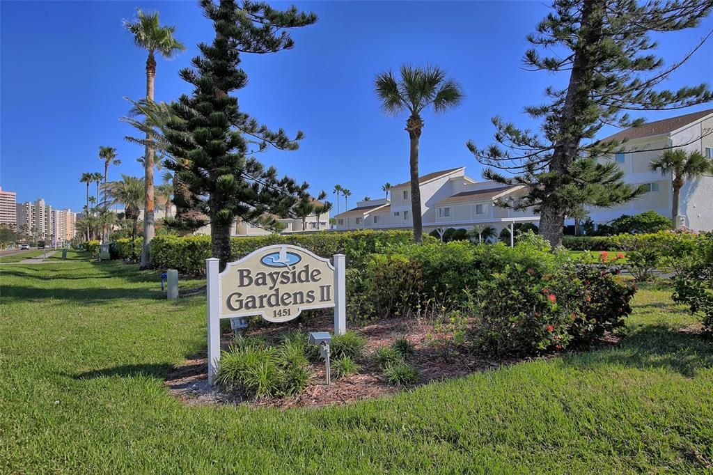 Под контрактом: $3,800 (2 спален, 2 ванн, 1118 Квадратных фут)