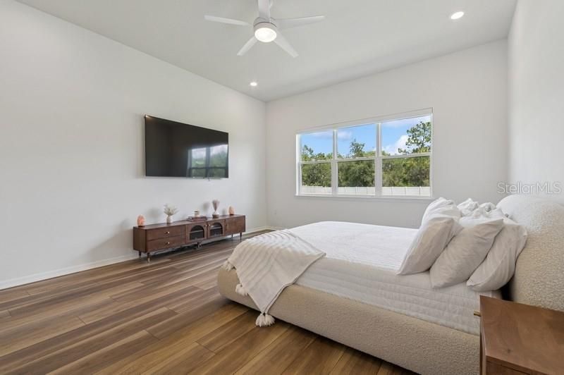 For Sale: $799,000 (4 beds, 3 baths, 2946 Square Feet)