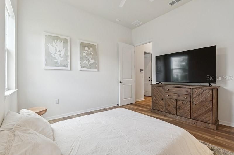 For Sale: $799,000 (4 beds, 3 baths, 2946 Square Feet)