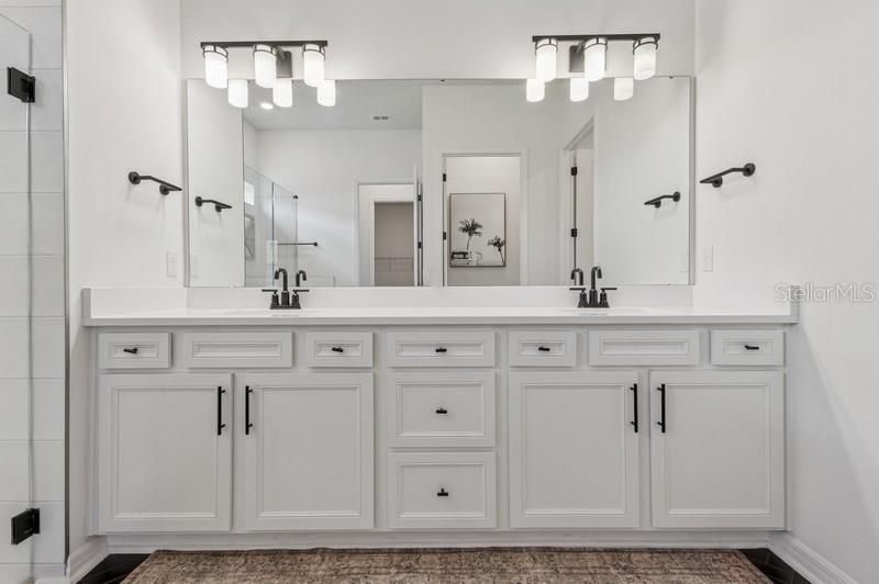 For Sale: $799,000 (4 beds, 3 baths, 2946 Square Feet)