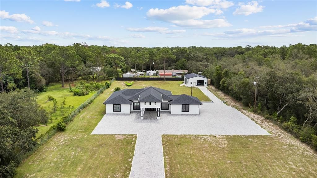 En Venta: $999,000 (3 camas, 2 baños, 2704 Pies cuadrados)