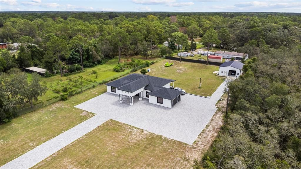 En Venta: $999,000 (3 camas, 2 baños, 2704 Pies cuadrados)