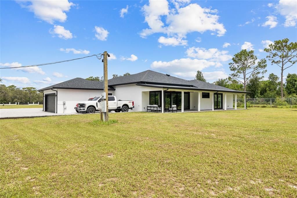 En Venta: $999,000 (3 camas, 2 baños, 2704 Pies cuadrados)