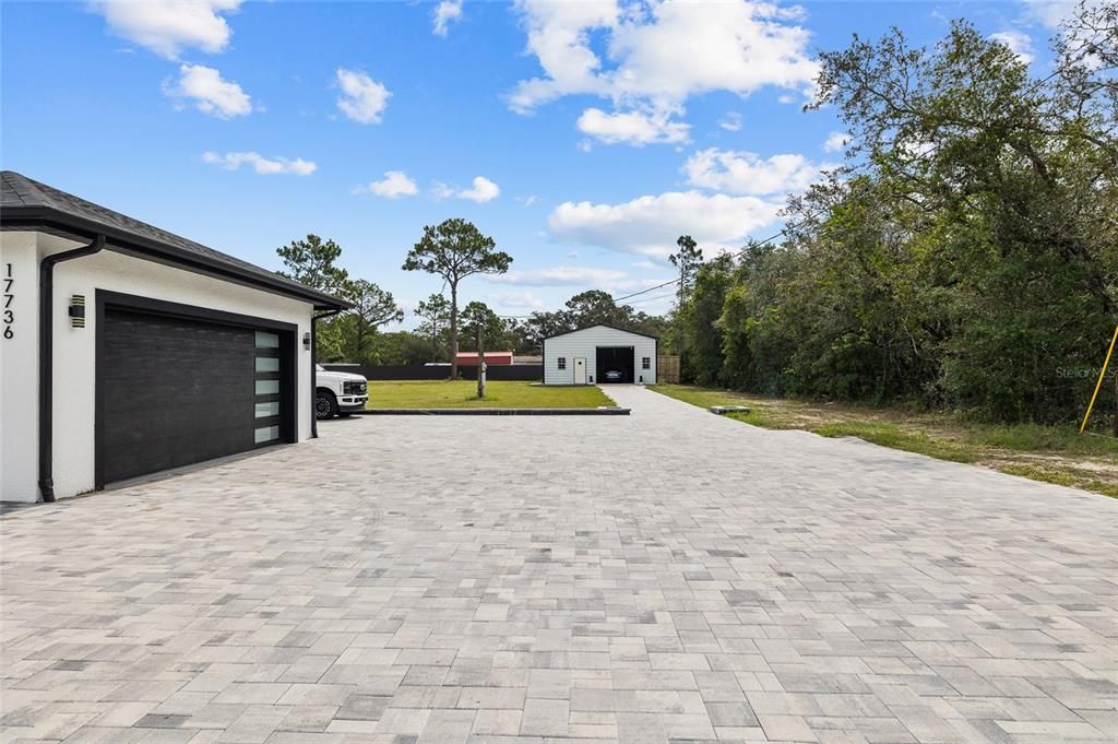 En Venta: $999,000 (3 camas, 2 baños, 2704 Pies cuadrados)