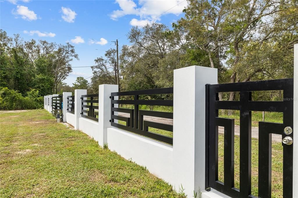 En Venta: $999,000 (3 camas, 2 baños, 2704 Pies cuadrados)