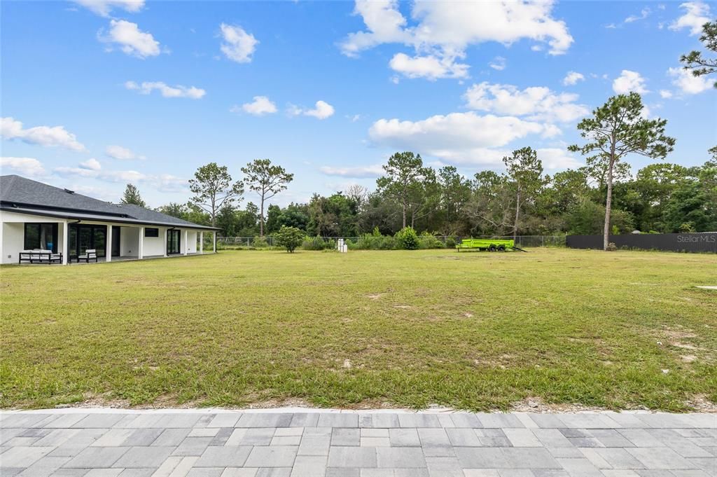 En Venta: $999,000 (3 camas, 2 baños, 2704 Pies cuadrados)