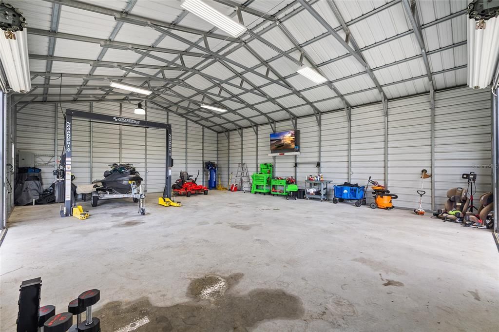 En Venta: $999,000 (3 camas, 2 baños, 2704 Pies cuadrados)