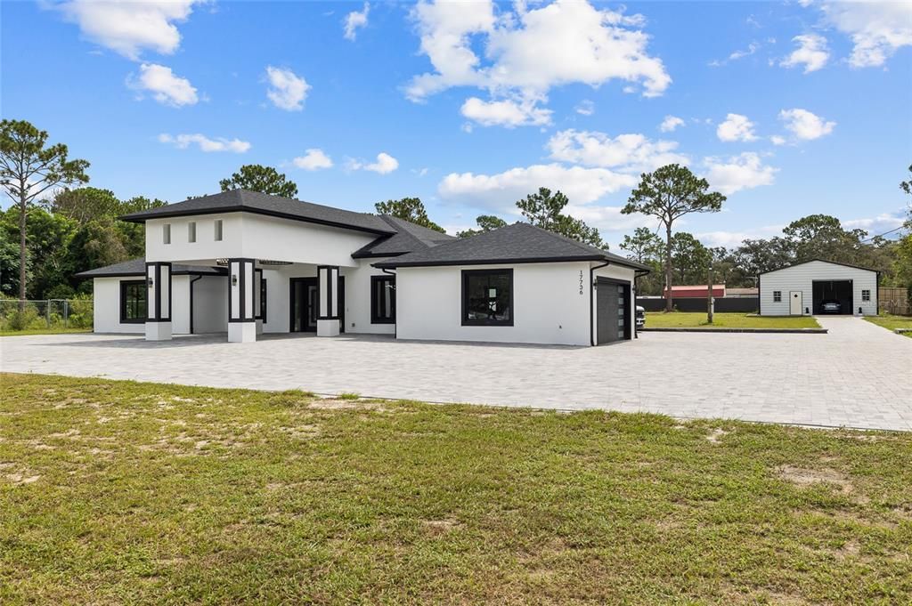 En Venta: $999,000 (3 camas, 2 baños, 2704 Pies cuadrados)