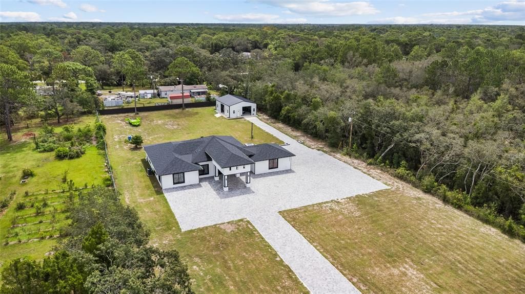 En Venta: $999,000 (3 camas, 2 baños, 2704 Pies cuadrados)