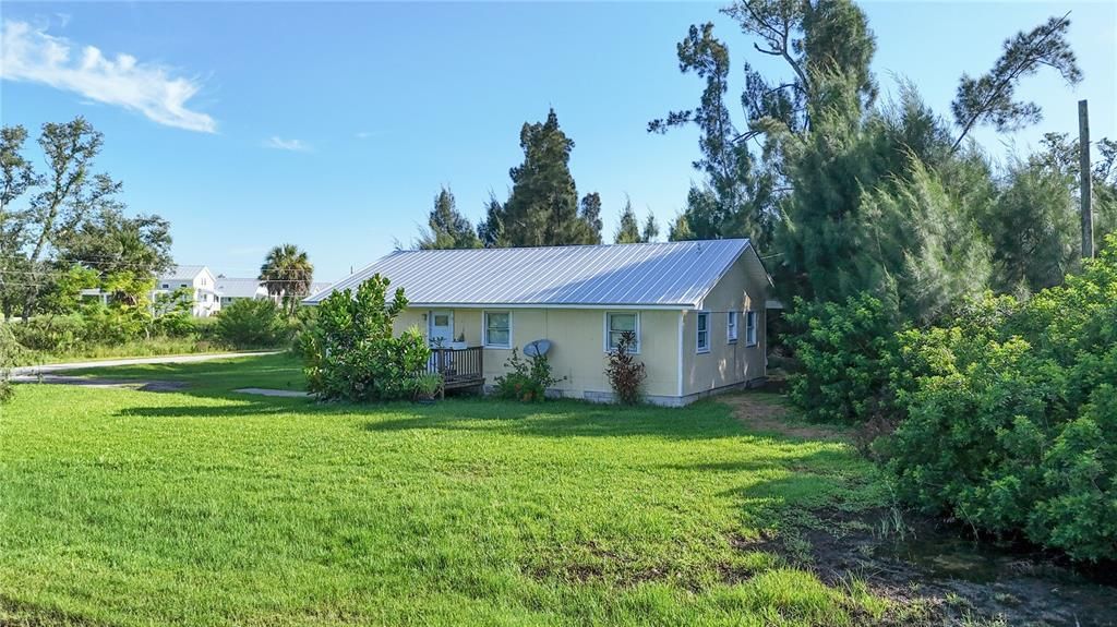 Недавно продано: $129,900 (3 спален, 2 ванн, 1232 Квадратных фут)