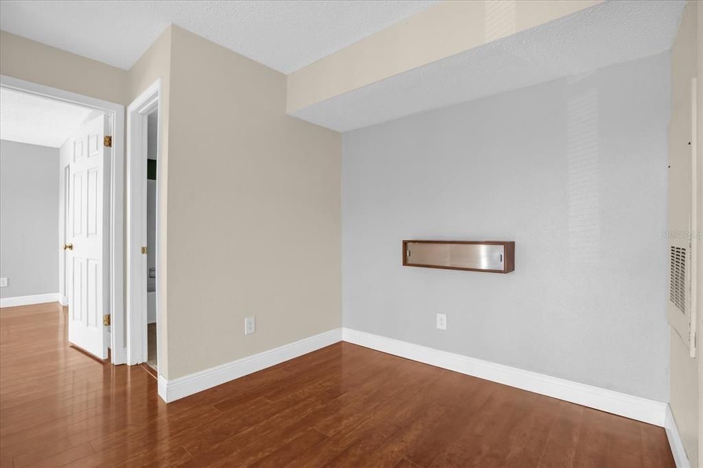 На продажу: $172,000 (1 спален, 1 ванн, 645 Квадратных фут)