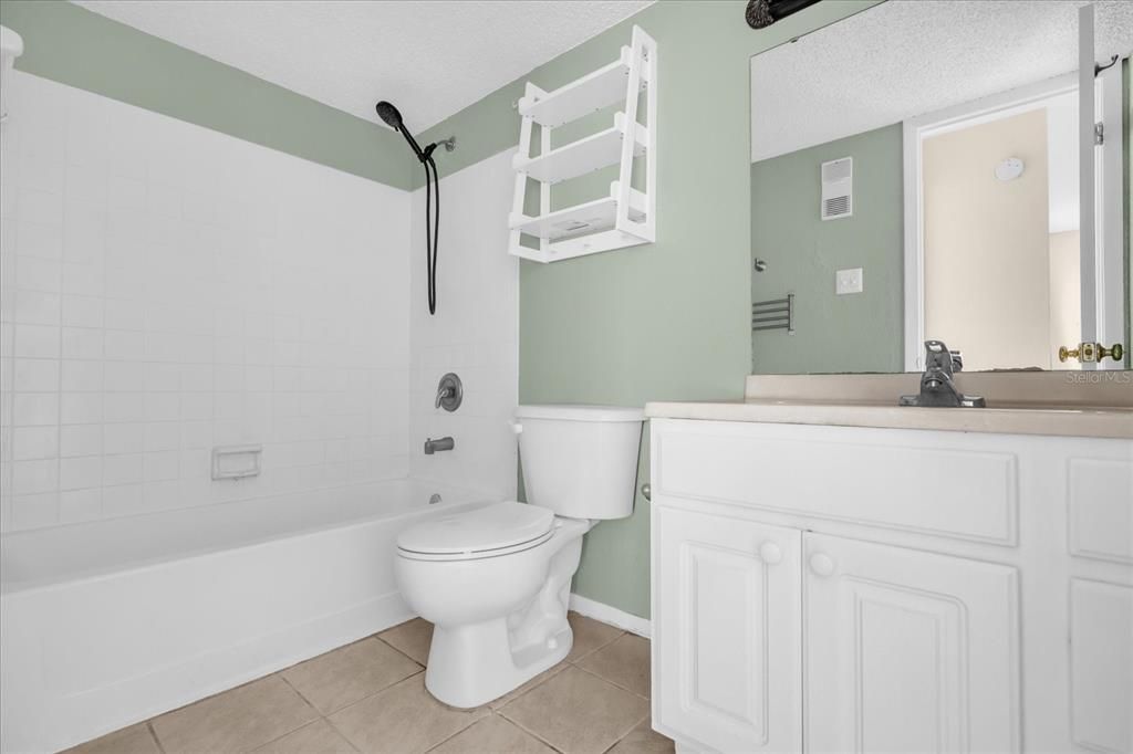 На продажу: $172,000 (1 спален, 1 ванн, 645 Квадратных фут)