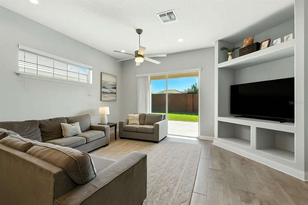 En Venta: $639,000 (3 camas, 2 baños, 1850 Pies cuadrados)