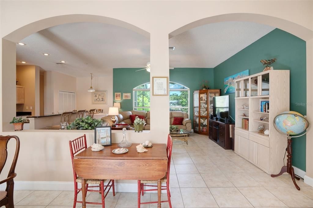 待售: $995,000 (4 贝兹, 2 浴室, 2267 平方英尺)