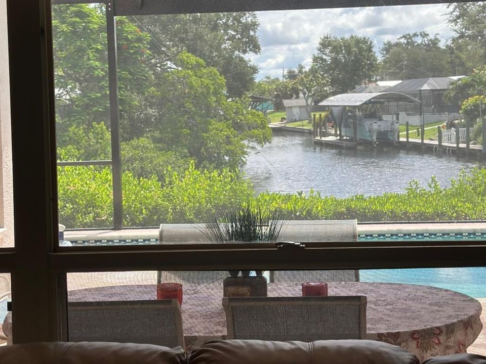 待售: $995,000 (4 贝兹, 2 浴室, 2267 平方英尺)