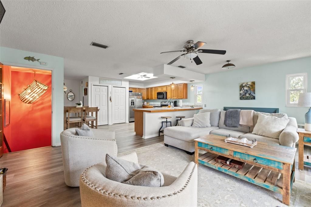 For Sale: $540,000 (3 beds, 2 baths, 1360 Square Feet)