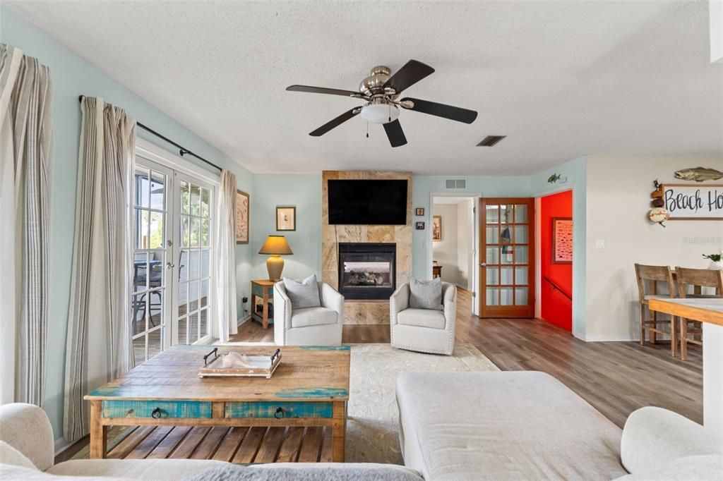 For Sale: $540,000 (3 beds, 2 baths, 1360 Square Feet)