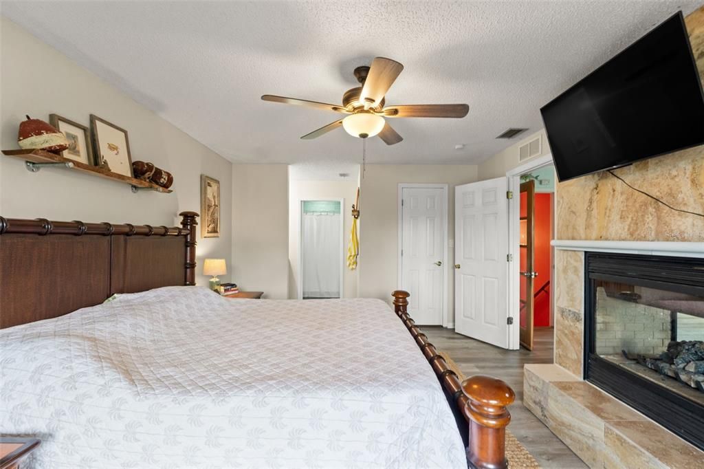 For Sale: $540,000 (3 beds, 2 baths, 1360 Square Feet)