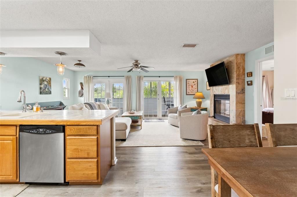 For Sale: $540,000 (3 beds, 2 baths, 1360 Square Feet)