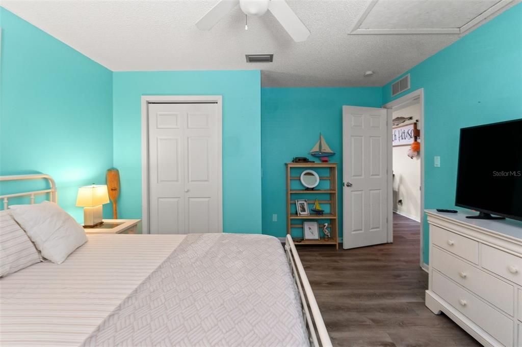 For Sale: $540,000 (3 beds, 2 baths, 1360 Square Feet)