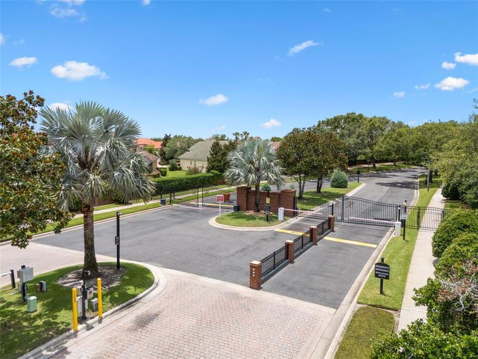 Под контрактом: $934,900 (4 спален, 3 ванн, 3938 Квадратных фут)