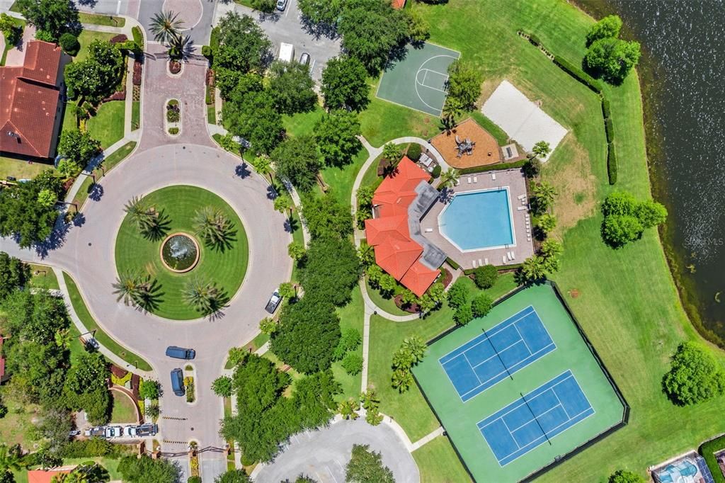 Под контрактом: $934,900 (4 спален, 3 ванн, 3938 Квадратных фут)