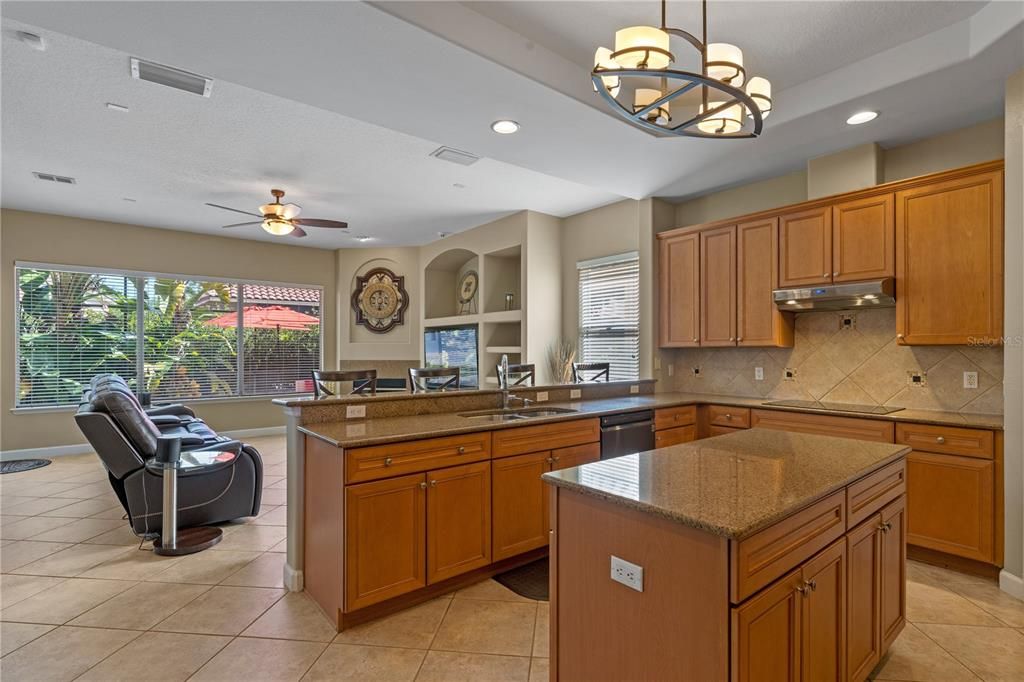 Под контрактом: $934,900 (4 спален, 3 ванн, 3938 Квадратных фут)