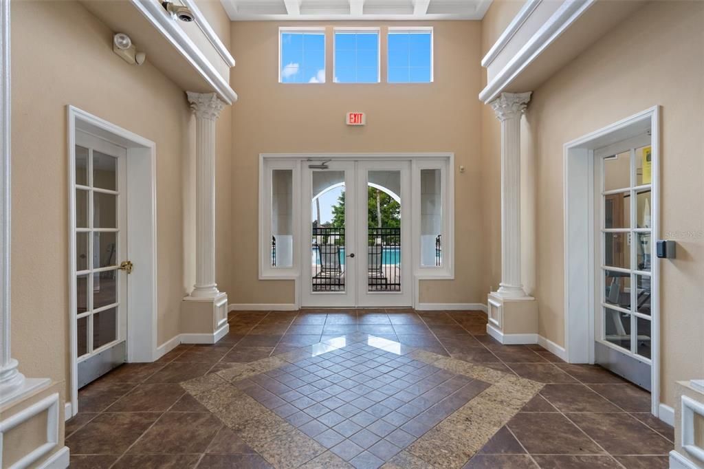 Под контрактом: $934,900 (4 спален, 3 ванн, 3938 Квадратных фут)