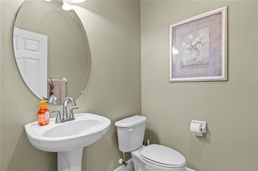 Под контрактом: $934,900 (4 спален, 3 ванн, 3938 Квадратных фут)