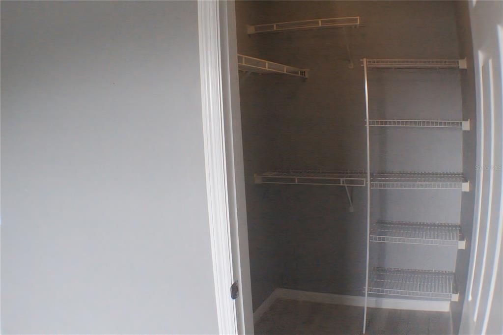 For Sale: $194,920 (2 beds, 1 baths, 871 Square Feet)