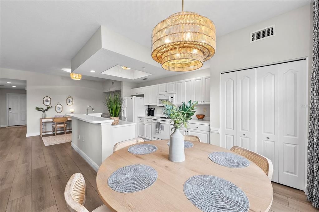 For Rent: $4,200 (2 beds, 2 baths, 1324 Square Feet)