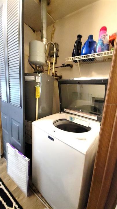 待售: $170,000 (2 贝兹, 1 浴室, 1120 平方英尺)