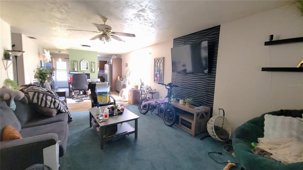 待售: $170,000 (2 贝兹, 1 浴室, 1120 平方英尺)