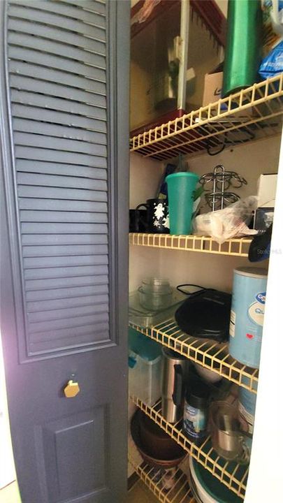 待售: $170,000 (2 贝兹, 1 浴室, 1120 平方英尺)