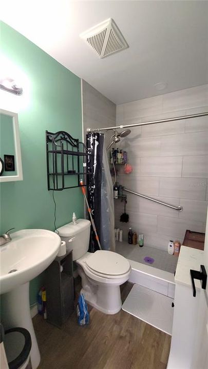 待售: $170,000 (2 贝兹, 1 浴室, 1120 平方英尺)