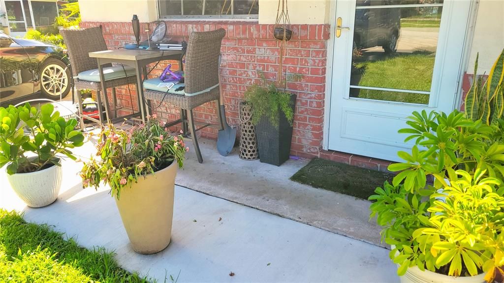 待售: $170,000 (2 贝兹, 1 浴室, 1120 平方英尺)