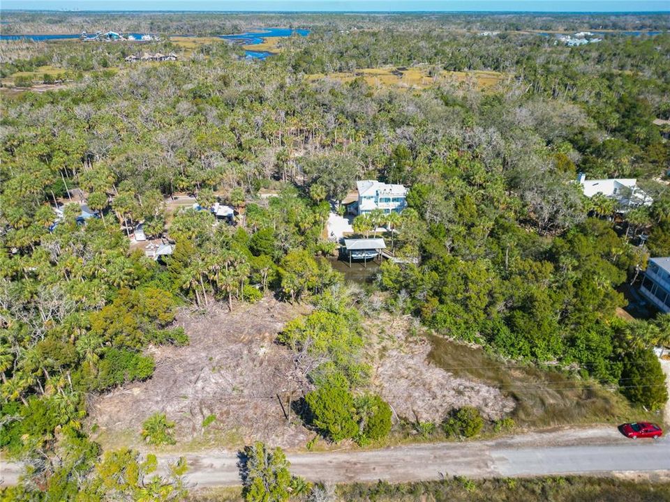 На продажу: $69,900 (0.17 acres)