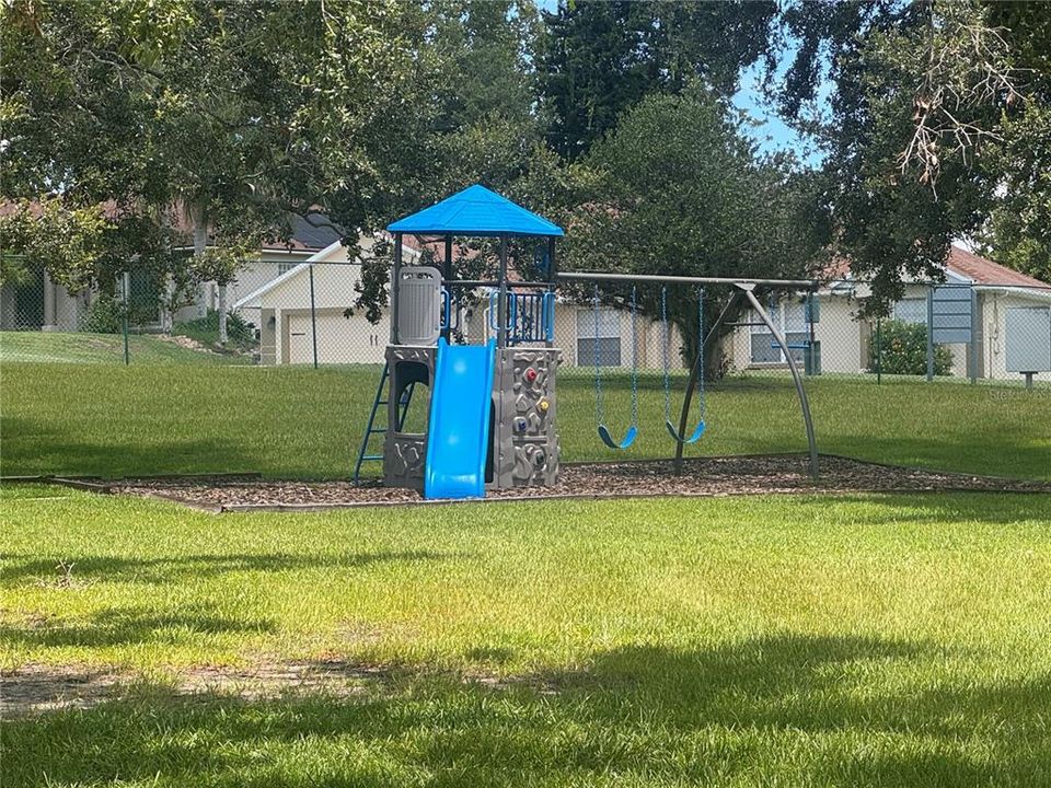 For Sale: $599,900 (0.40 acres)